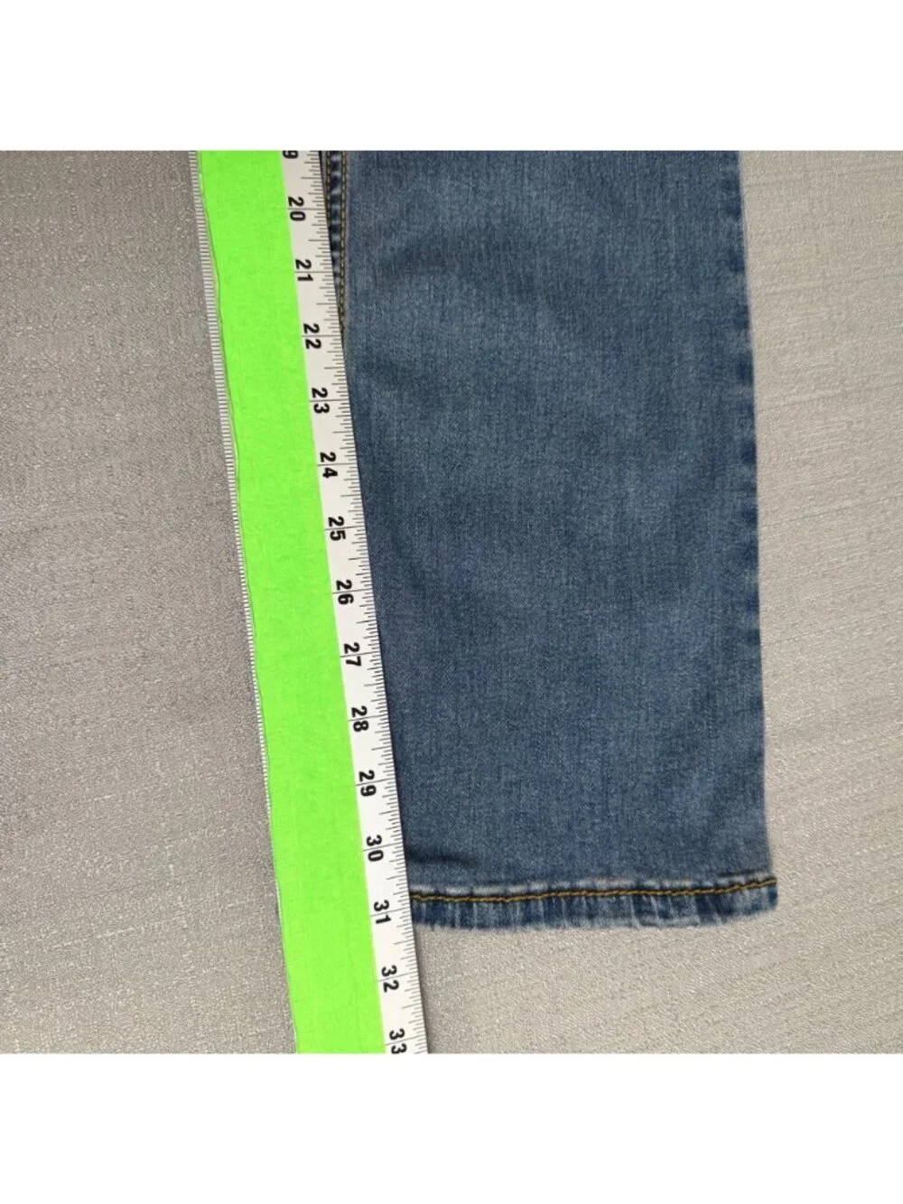 Wrangler Retro Mid Rise Bootcut Jeans 7x31 Medium Wash Denim Western Rodeo Ranch